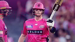 ஸ்டீவ் ஸ்மித் அரைசதம்: சிட்னி சிக்ஸர்ஸ் 198 ரன்கள் குவிப்பு! 