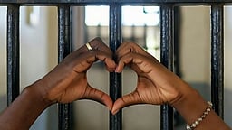 சிறைப் பறவை டூ காதல் பறவை! ஆயுள் கைதிகள் திருமணத்துக்காக 15 நாள் பரோல்