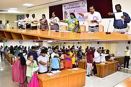 திருப்பத்தூா்: தேசிய வாக்காளா் தின விழிப்புணா்வு உறுதிமொழி ஏற்பு