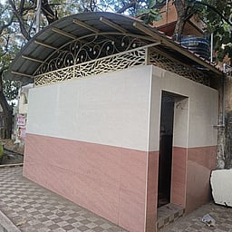 பாப்பாரப்பட்டியில் பூட்டிகிடக்கும் கழிப்பறை: பயன்பாட்டுக்கு கொண்டுவர வலியுறுத்தல்