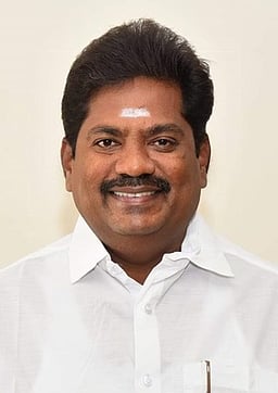 சங்ககிரி பழைய பேருந்து நிலையத்தில் வணிக வளாகம்: ஆய்வு செய்து நடவடிக்கை எடுக்கப்படும் - அமைச்சா் பதில்!