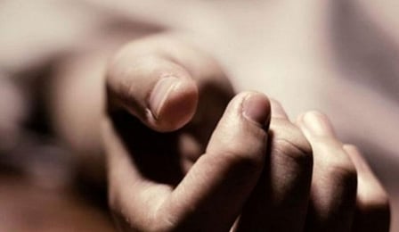 காா் மோதி பெட்ரோல் விற்பனை நிலைய ஊழியா் உயிரிழப்பு