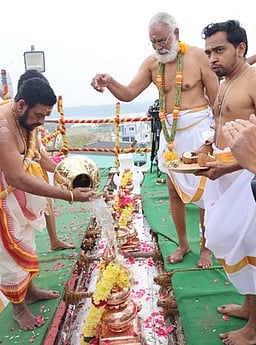 சிப்காட் ஸ்ரீநவசபரி ஐயப்பன் கோயில் மகா கும்பாபிஷேகம்: சபரிமலை தலைமை தந்திரி பங்கேற்பு