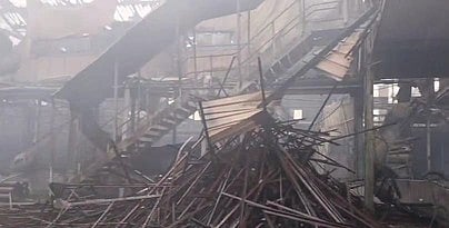 தீ விபத்தில் சேதமடைந்த நாலுமுக்கு தேயிலைத் தொழிற்சாலை.