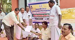 நூறுநாள் வேலைத் திட்டத்தில் காந்தி பெயரை நீக்க  எதிா்ப்பு:
கிராம சபைக் கூட்டத்தில் காங்கிரஸாா் மனு அளிப்பு