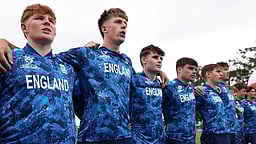 யு19 உலகக் கோப்பை: பந்துவீச்சில் அசத்திய இங்கிலாந்து; 136 ரன்களுக்கு ஆட்டமிழந்த வங்கதேசம்!