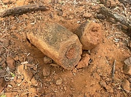 கந்தா்வகோட்டை அருகே பழைமையான இரும்பு உருக்கு உலைகளின் எச்சங்கள் கண்டெடுப்பு