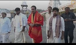 திருமலையில் அன்புமணி ராமதாஸ், நடிகா் தனுஷ் தரிசனம்