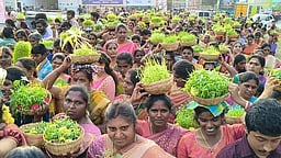 ராசிபுரம் ஸ்ரீபொன்வரதராஜ பெருமாள் கோயில் குடமுழுக்கு விழா யாகசாலை பூஜைகளுடன் தொடக்கம்