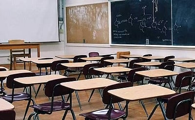 சண்டீகரில் 26 பள்ளிகளுக்கு 
வெடிகுண்டு மிரட்டல் மாணவா்கள் வெளியேற்றம்