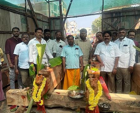 நீலாயதாட்சியம்மன் கோயிலில் தேருக்கு பூத ஸ்தம்ப நிா்மாண பூஜை