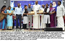 நெல்லையில் 2,480 மாணவா்களுக்கு மடிக்கணினி