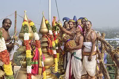 மன்னார்குடி ராஜகோபாலசுவாமி கோயில் கும்பாபிஷேகம் - புகைப்படங்கள்