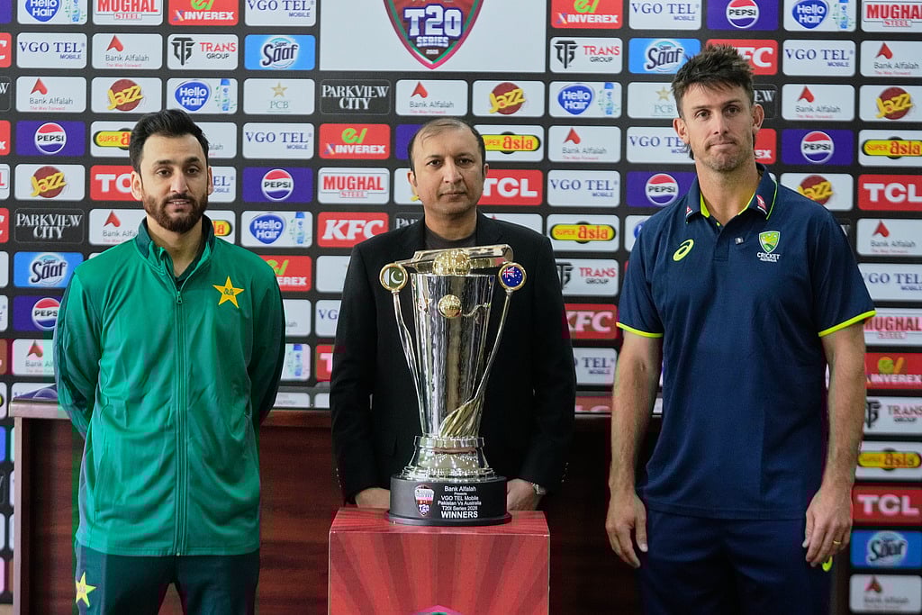 முதல் டி20: ஆஸ்திரேலியாவுக்கு எதிராக பேட்டிங்கைத் தேர்வு செய்த பாகிஸ்தான்!