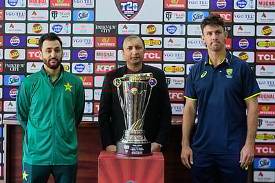 முதல் டி20: ஆஸ்திரேலியாவுக்கு எதிராக பேட்டிங்கைத் தேர்வு செய்த பாகிஸ்தான்!