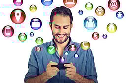 இந்தியாவில் 95 கோடி இணையப் பயனா்கள்!