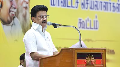 அரசமைப்புச் சட்டத்தை சிதைக்கும் மத்திய பாஜக அரசு: 
முதல்வா் ஸ்டாலின் குற்றச்சாட்டு