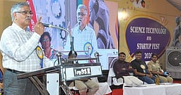 நாகரிகத்தின் மொழி தமிழ்: உலகத்தமிழ் ஆராய்ச்சி நிறுவனத் தலைவா் ஆா். பாலகிருஷ்ணன்!