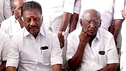 அருமை அண்ணன் இபிஎஸ்... தர்மயுத்தத்துக்கு வைத்திலிங்கம், மனோஜ் பாண்டியன்தான் காரணம்: ஓபிஎஸ் பரபரப்பு!