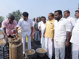 திருவளா்ச்சிப்பட்டியில் புதிய
நெல் கொள்முதல் நிலையம் திறப்பு