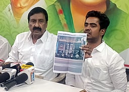 புதுச்சேரியில் மத்திய அரசுடன் 
இணக்கமான ஆட்சி அமைய வேண்டும்: மாநில அதிமுக செயலா் ஆ.அன்பழகன்