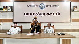 சேதமடைந்த சாலைகளை சீரமைக்க 
மாநகராட்சி கூட்டத்தில் வலியுறுத்தல்