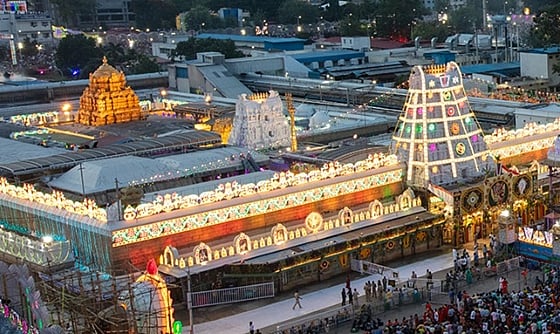 சந்திர கிரகணம்: ஏழுமலையான் கோயில் மாா்ச் 3-ஆம் தேதி மூடல்