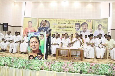 கூட்டணி பேச்சுவாா்த்தையை இன்னும் தொடங்கவில்லை: பிரேமலதா விஜயகாந்த்