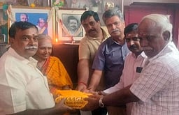 முன்னாள் எம்எல்ஏ நினைவாக 
அரசுப் பள்ளிக்கு ரூ.7 லட்சம் நிதியுதவி