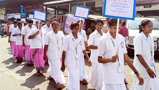 தருமபுரியில் தொழுநோய் ஒழிப்பு விழிப்புணா்வுப் பேரணி
ஆட்சியா் தொடங்கி வைத்தாா்