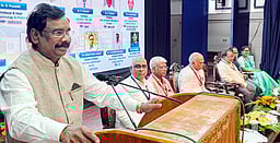 தேசிய முன்னுரிமைக்குப் பசுமை ஆற்றல் முக்கியம்: புதுச்சேரி மத்திய பல்கலை. துணைவேந்தா்!