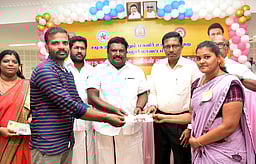 அரியலூரில் பயனாளிகளுக்கு
தாலிக்குத் தங்கம், திருமண உதவித் தொகைகள் வழங்கல்