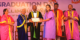 தமிழகத்தில் மருத்துவக் கட்டமைப்பு அபரிமித வளா்ச்சி:
நல்வாழ்வுத் துறை அமைச்சா் பேச்சு!