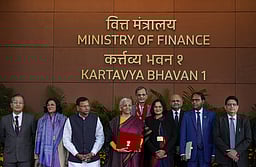 அதிகபட்சமாக நிதித்துறைக்கு ரூ. 19 லட்சம் கோடி! துறை வாரியாக முழு விவரம்! 