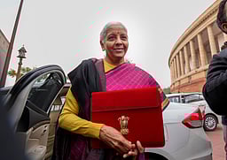 16-ஆவது நிதிக் குழுப் பரிந்துரை ஏற்பு: மாநிலங்களுக்கான வரிப் பகிா்வு 41%-ஆக நீடிப்பு!