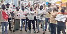 புதுச்சேரியில் கவன ஈா்ப்பு ஆா்ப்பாட்டம்