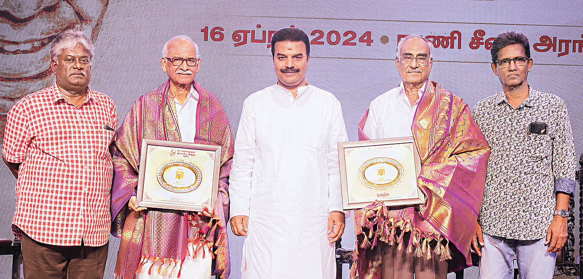 நீதியரசர் அரங்க.மகாதேவனுடன்....