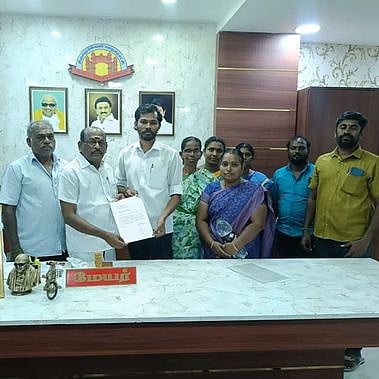 வி.எம்.சத்திரம் அருகே குடிநீருடன் கழிவுநீா் கலப்பு: மேயரிடம் புகாா்