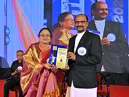 ஏற்காடு மாண்ட்போா்ட் பள்ளியின்
109-ஆவது ஆண்டு விழா