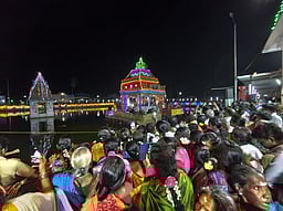 தைப்பூசம்: எட்டுக்குடி முருகன் கோயிலில் தெப்ப உற்சவம்