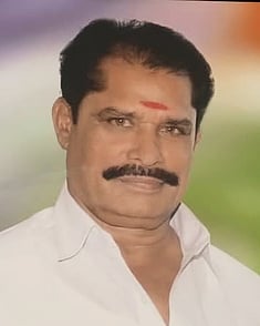 தேனியில் பழக் கடை உரிமையாளா் குத்திக் கொலை