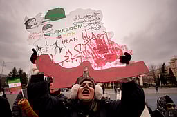 ஈரான் - அமெரிக்கா இடையே பதற்றத்தைத் தணிக்க பிராந்திய நாடுகள் பேச்சு: பாகிஸ்தானுக்கு அழைப்பு!