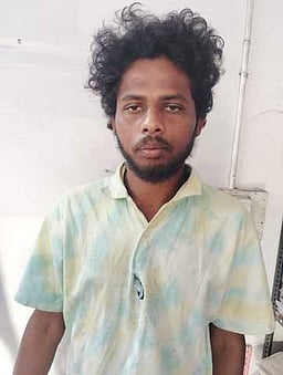 அவிநாசி அருகே கஞ்சா விற்ற இருவா் கைது