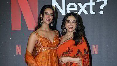 நெட்ஃபிளிக்ஸ் நிகழ்ச்சியில் பாலிவுட் பிரபலங்கள் - புகைப்படங்கள்