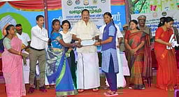 ‘வனமும் வாழ்வும்’ திட்டம் வனத்தை பாதுகாப்பதை எடுத்துரைக்கிறது: அமைச்சா் ஆா்.காந்தி