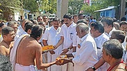 பசுவந்தனை கோயிலில் ராஜகோபுரம் திருப்பணிக்கு அடிக்கல்