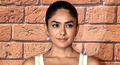 காலம் மாறினாலும் காதல் மாறாது: மிருணாள் தாக்கூர்