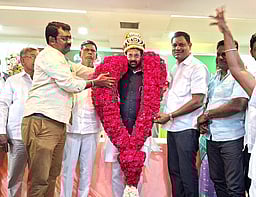 சுங்குவாா்சத்திரத்தில் உலக கம்மா மாநாடு