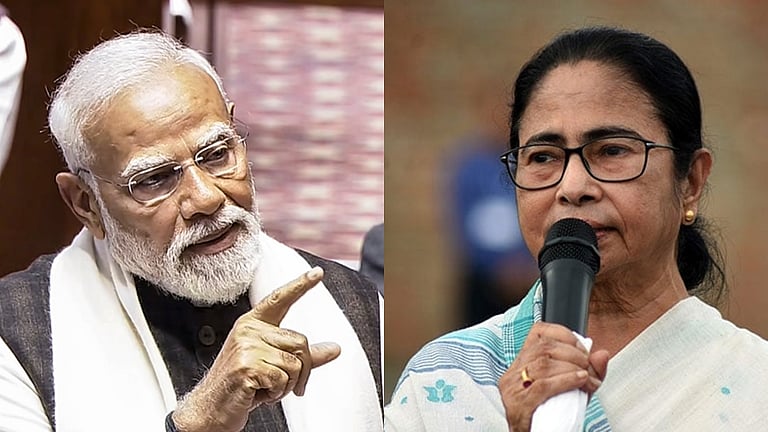 ஊடுருவல்காரர்களுக்கு ஆதரவாக வாதம்: மமதா பானர்ஜி மீது பிரதமர் மோடி குற்றச்சாட்டு