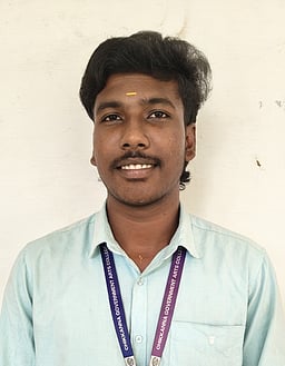 தேசிய ஒருமைப்பாடு முகாமுக்கு சிக்கண்ணா கல்லூரி மாணவா் தோ்வு